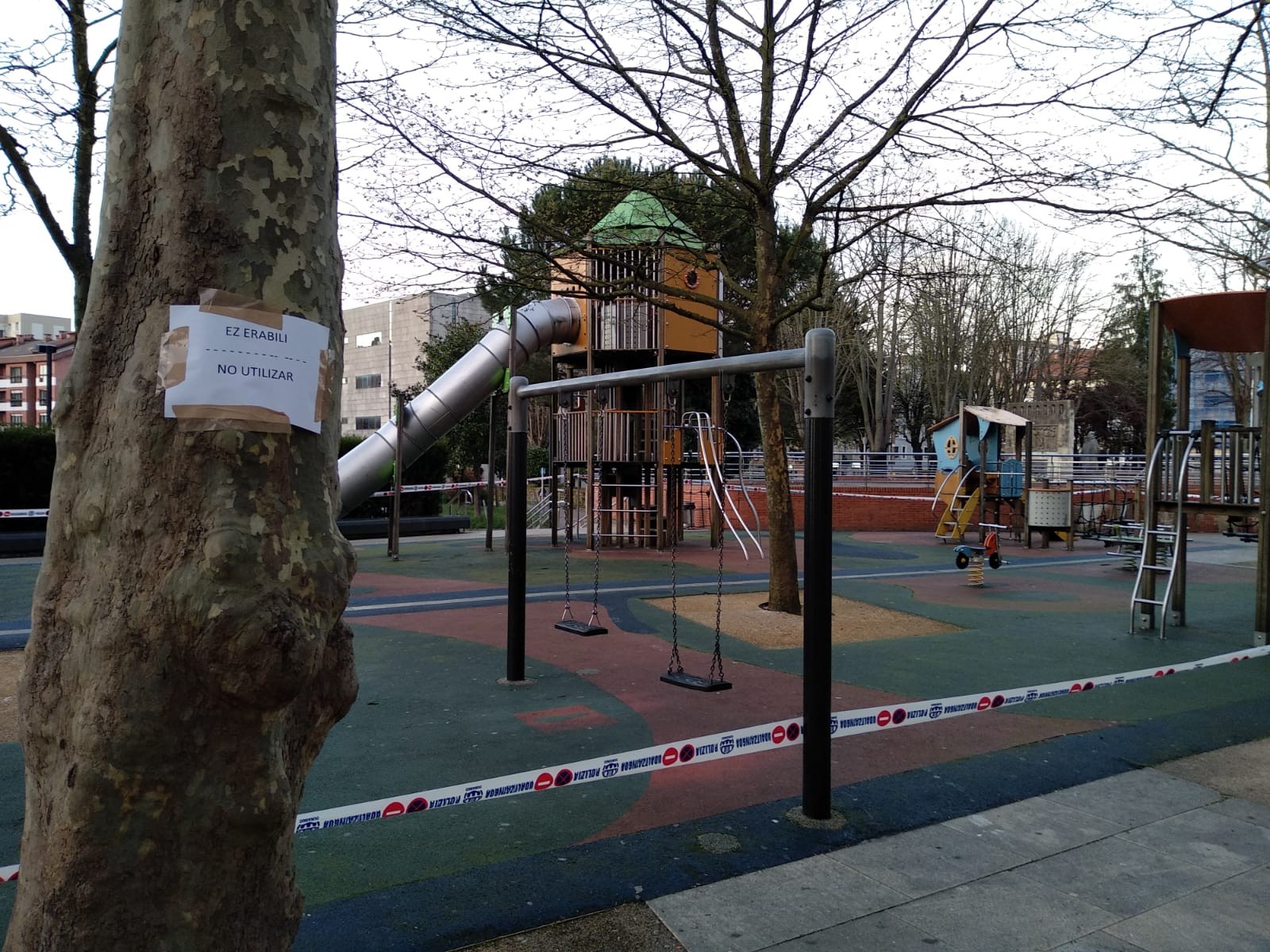 Espainiako gobernuak atzera egin eta 14 urtetik beherakoen paseoak baimenduko ditu