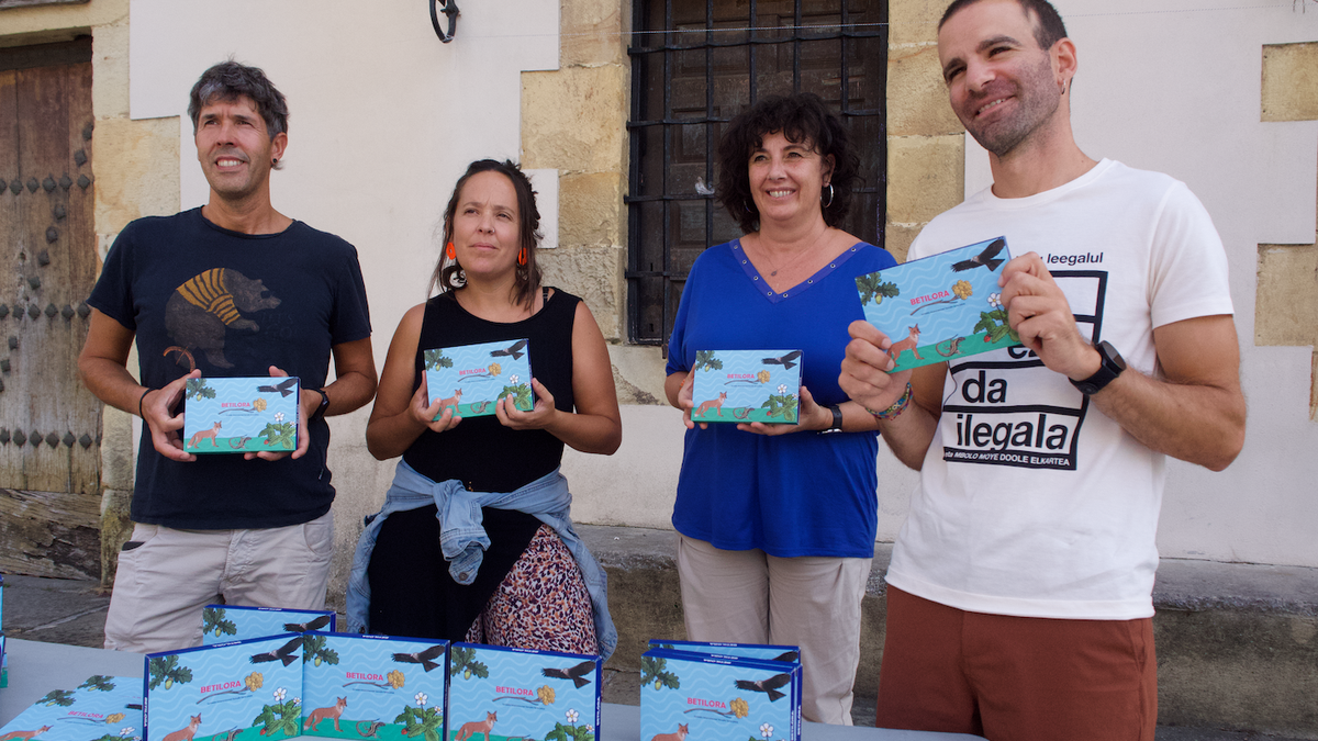 [BIDEOA]: Karta-joko berria sortu dute Iurretan: 'Betilora'