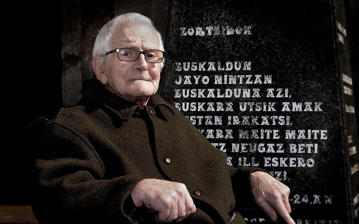 Bisita gidatua Otxandion, Bittor Kapanaga hobeto ezagutzeko