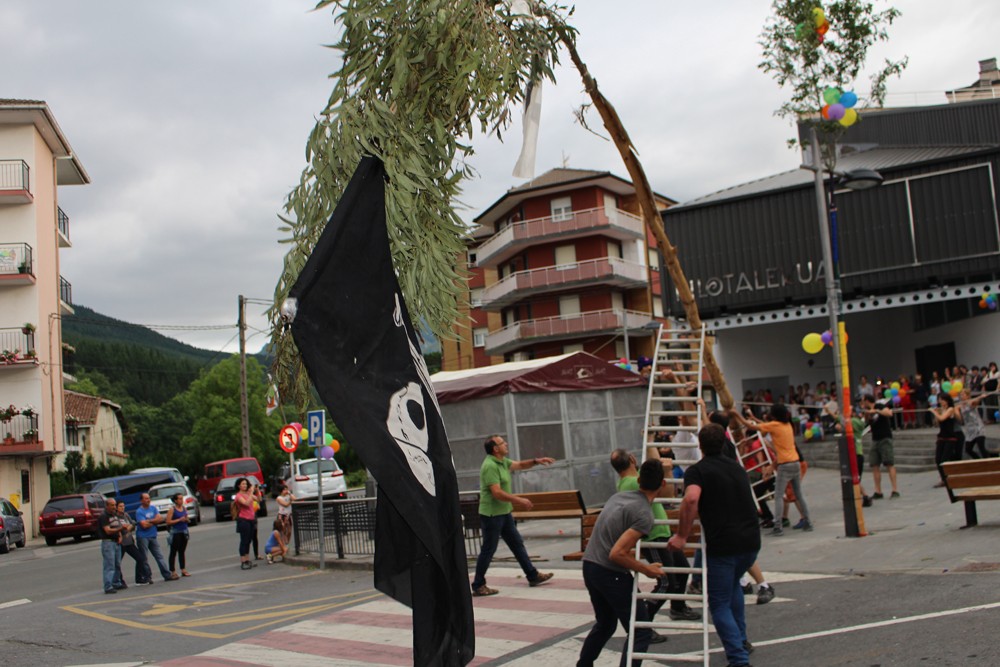 Atxondon San Juan eta San Pedro jaiak bertan behera utzi dituzte