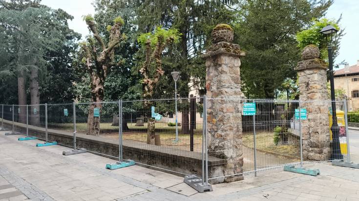 Arespakotxaga jauregiko parkea hobetzeko lanak abiatu dituzte Elorrion