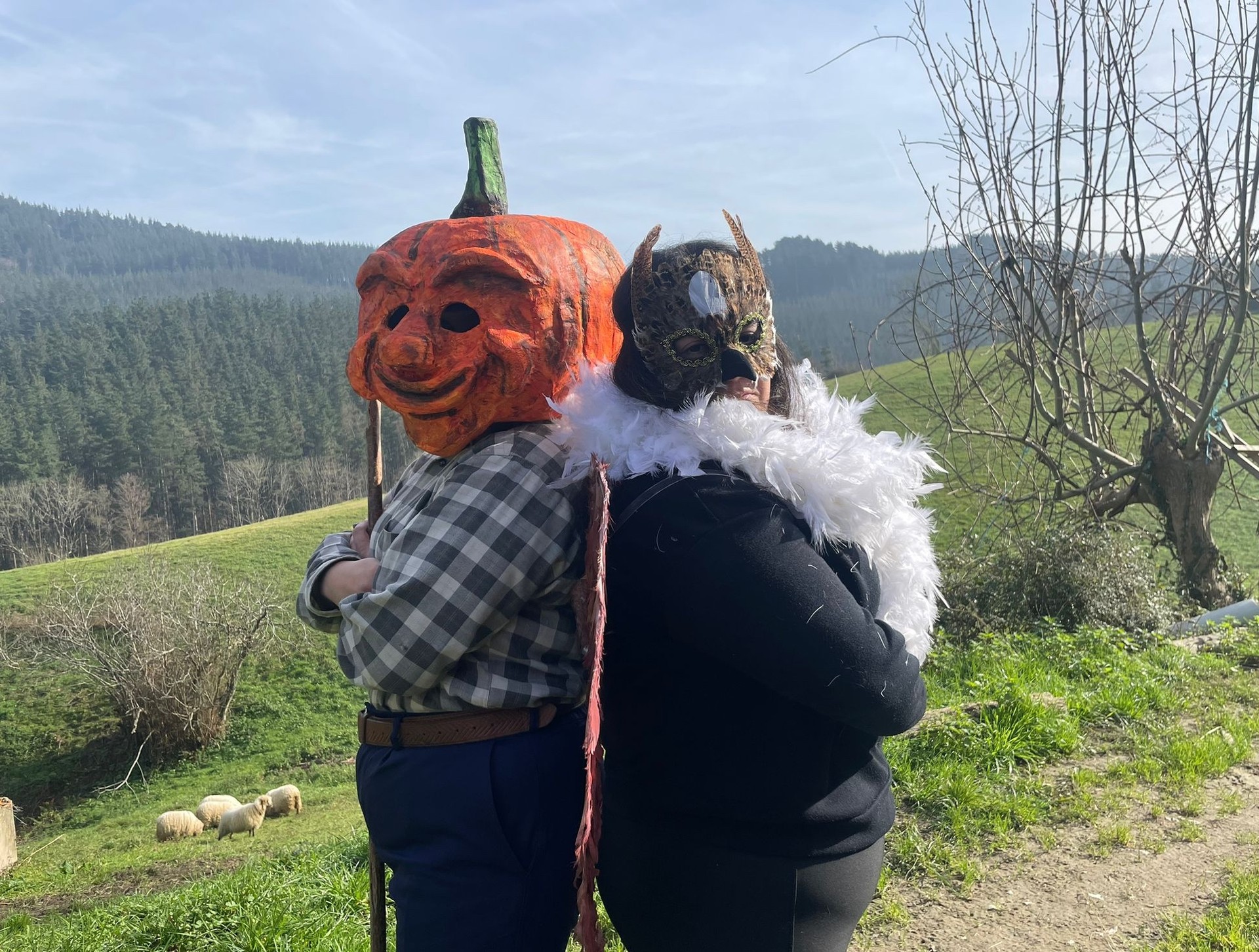 [EGITARAUA] Bazkari herrikoia eta Sasi-bereziri harrera, Mañariko inauterietan