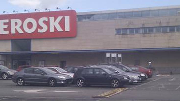 "Milaka eurotako" lapurreta egin dute Hiper Eroskin