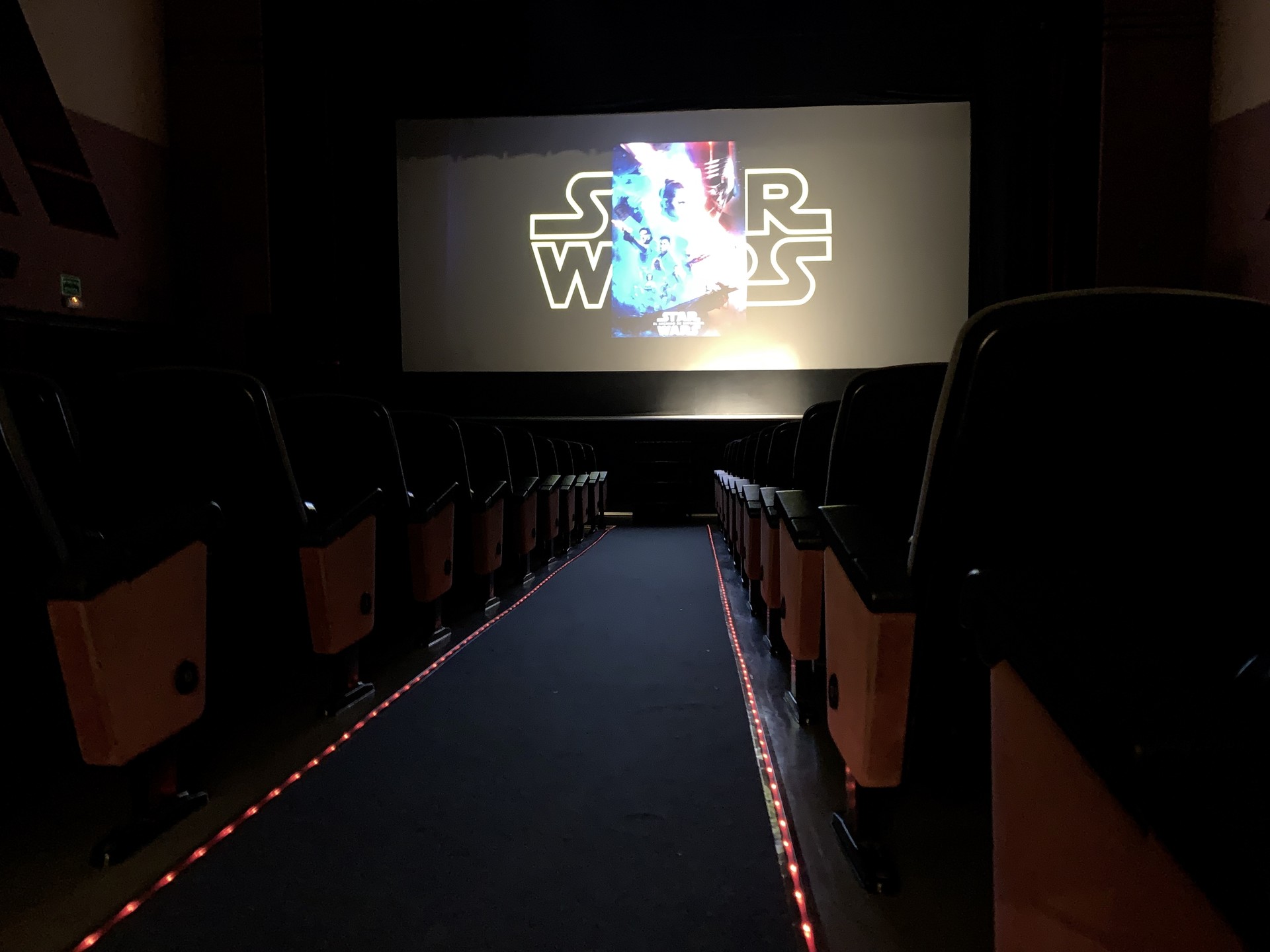 Star Warsen film berrira mozorrotuta joateko deia egin du Zornotza aretoak