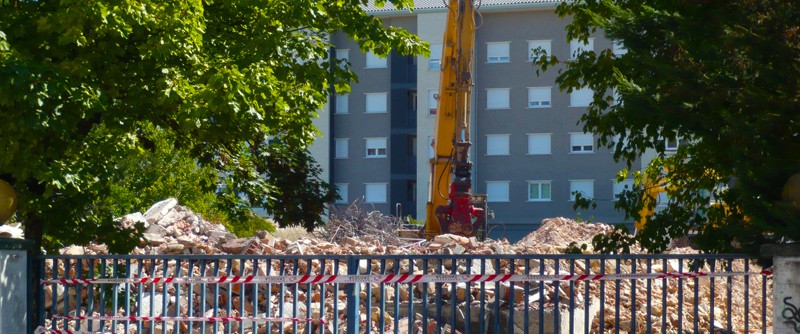 Hiltegia bota dute, eta azken lanetan dabiltza beharginak
