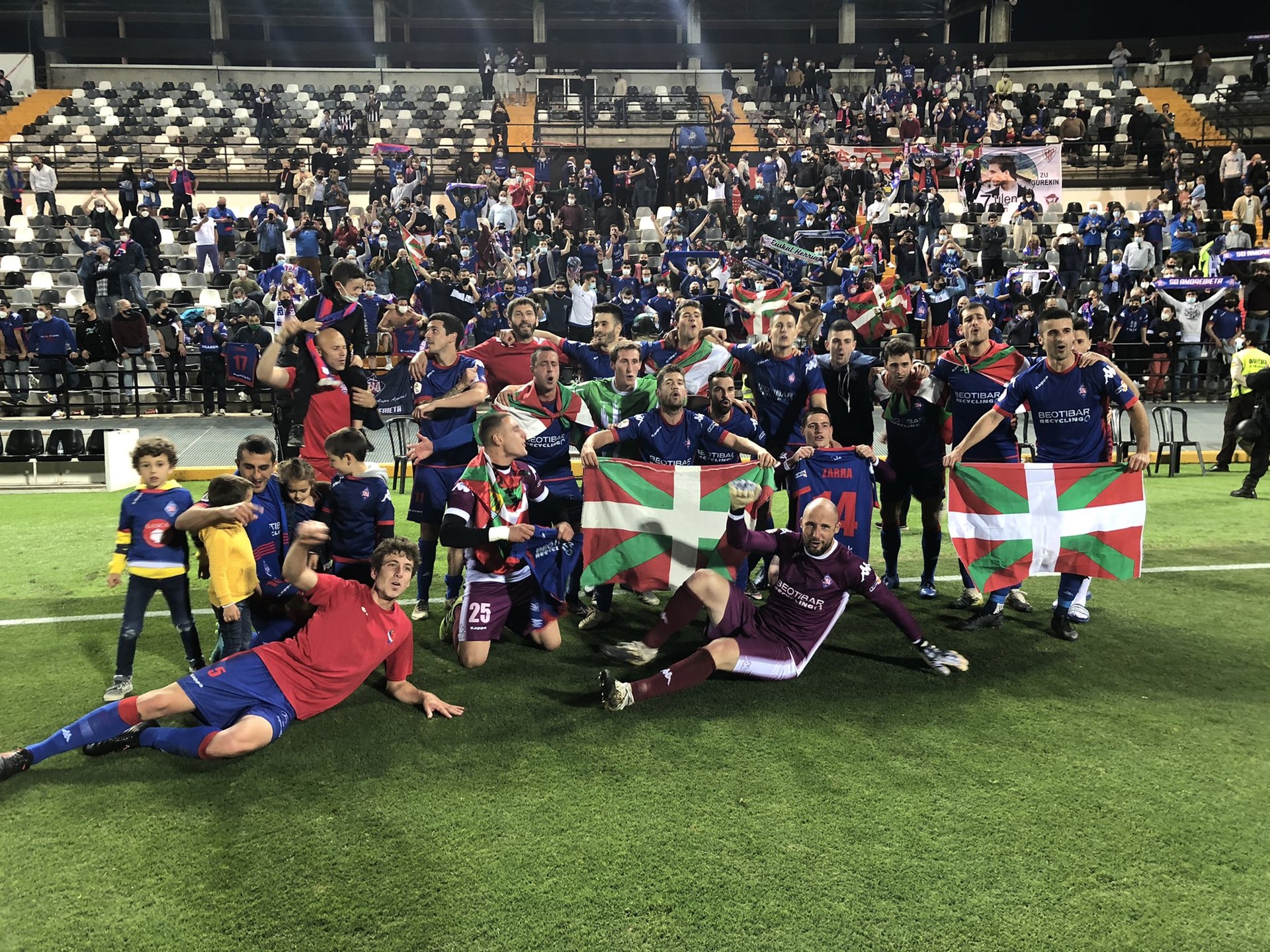 Amorebieta Bigarren Mailara igo da klubaren historian lehenengoz