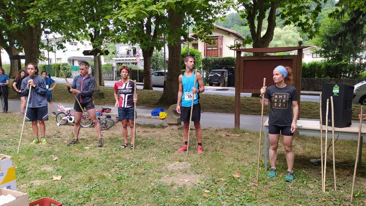 Oihana Azkorbebeitia eta  Joxe Mari Errasti nagusitu dira Tabirako mendi lasterketan