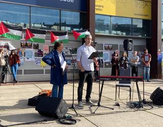 [ARGAZKI GALERIA]: Kulturgintzako eragileen etenaldi jendetsua Palestinako genozidioaren kontra