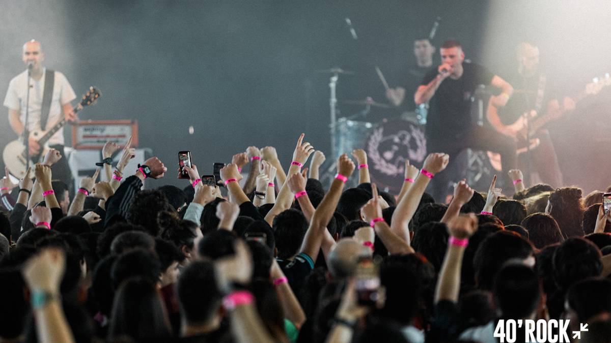 [ARGAZKI GALERIA] Aldarrikapena eta giro bikaina 40 Minutu Rock jaialdiaren X. urteurrenean