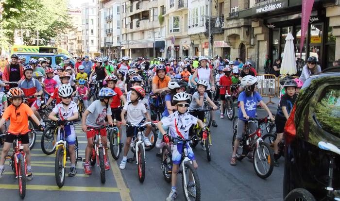 250 gaztetxotik gora batu zituen Bizikleta Egunak