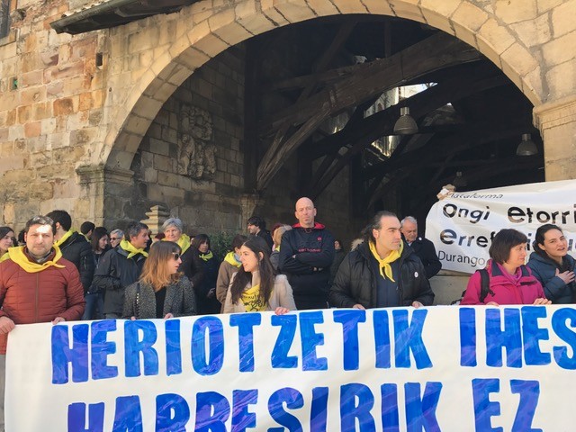 Errefuxiatu kurduek Durangotik alde egin dute