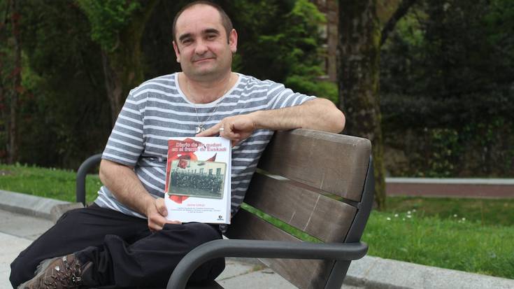 Alberto J.Sampedro: "Etxanokoa lez, borroka handirik egon ez zen fronte asko ahaztuta geratu dira"