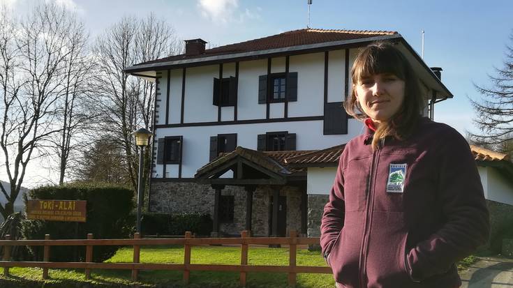 “Mendi ibilaldiak astean zehar antolatzeak oso harrera ona izan du; itxarote zerrendak izan ditugu”