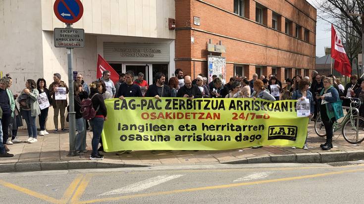 LABek Etengabeko Atentzio zerbitzuaren "desmantelatzea" salatu du Durangoko elkarretaratzean