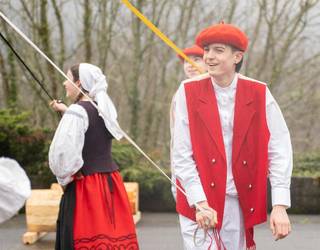 [ARGAZKI GALERIA] Jai giroa nagusi, Iurretako Bakixa auzoan