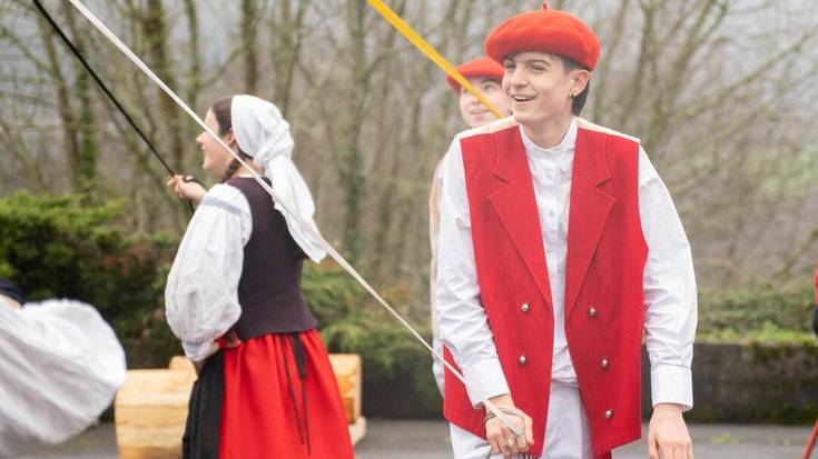 [ARGAZKI GALERIA] Jai giroa nagusi, Iurretako Bakixa auzoan