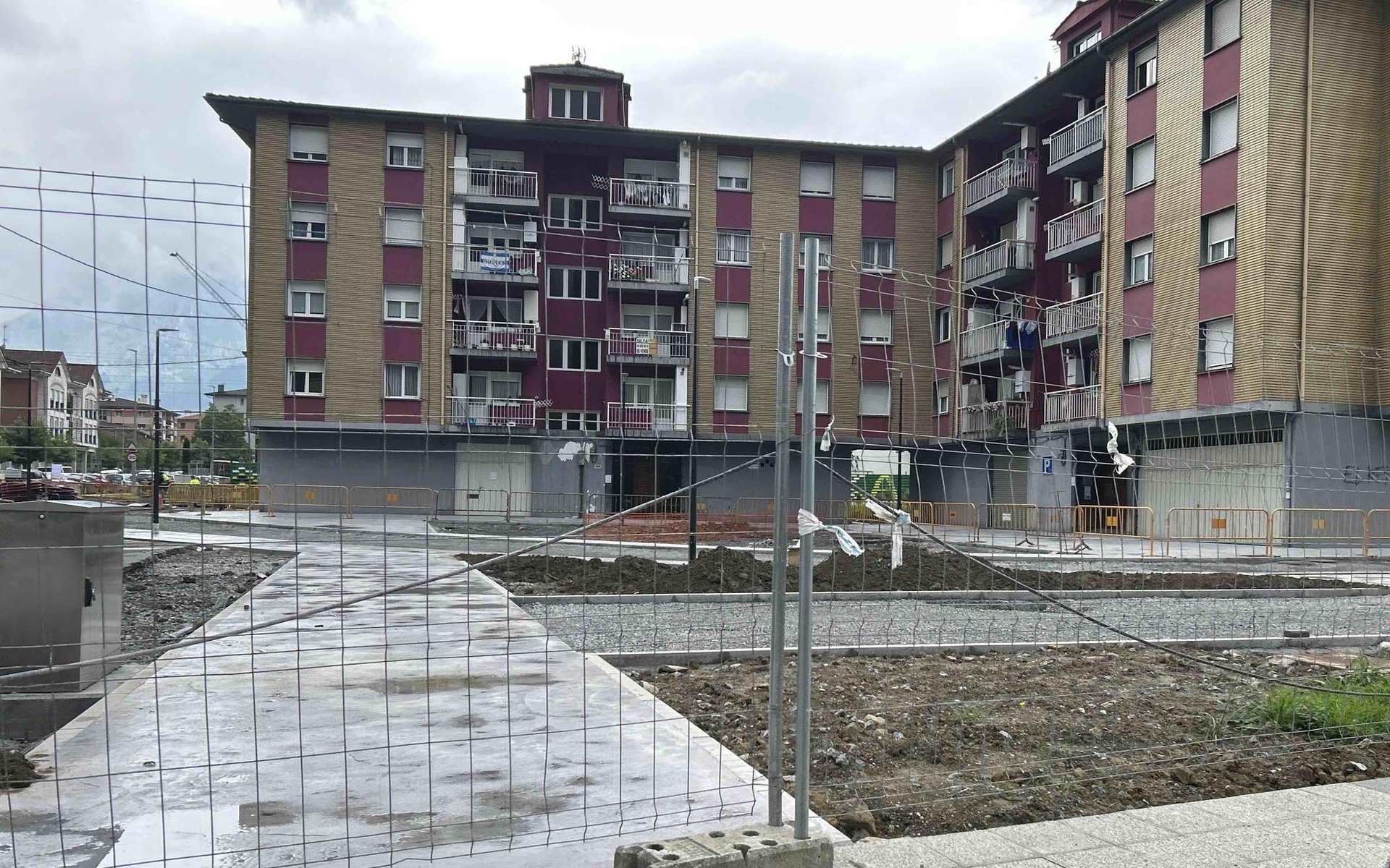 Atxondoko EAJk egoiliarrentzako aparkaleku sistema ezartzea proposatu du