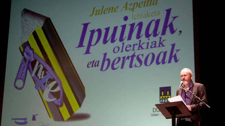 Ekainaren 11n emango dituzte Julene Azpeitia literatur sariak