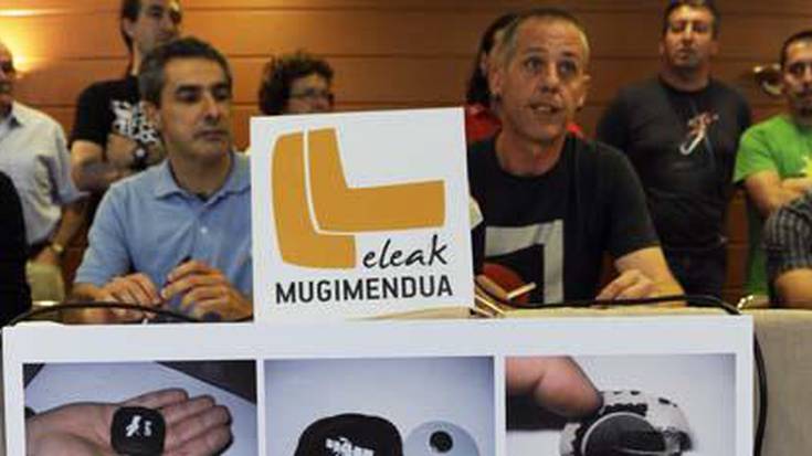 Liher Gonzalezek jarraipen aparatua aurkitu du bere autoan