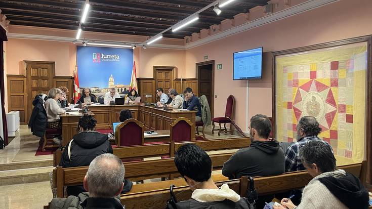 Finantzaketa ziurtatu gabe, gobernu taldeak ez du Maiztegiko jolastokia eraldatuko Iurretan