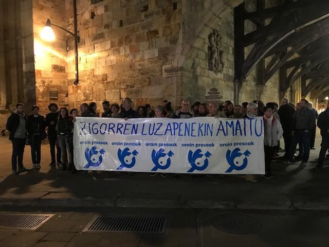 Euskal presoen zigorren luzapenarekin amaitzea eskatu dute Durangon