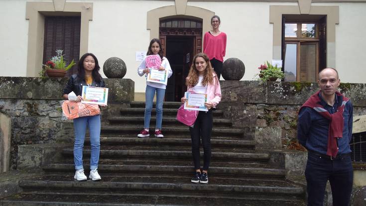 Berrizko Institutuko agenda diseinatzeko lehiaketa Ainhoa Colinok irabazi du