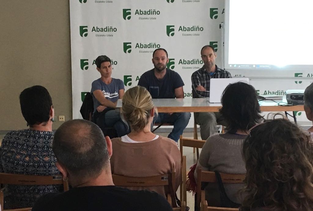 “Abadiñon batxilergoko ikasketak eskaintzea beharrezkoa den aztertu beharko litzateke”