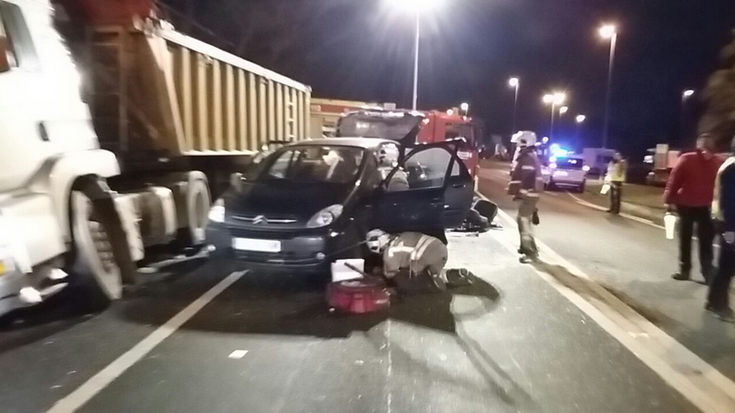  Amaitu dira auto ilarak N-634 errepidean, Zornotzan
