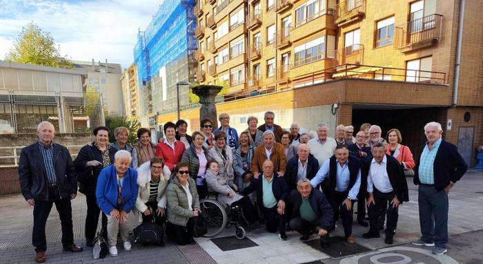 1945 urtekoen zita preziatua asteburuan