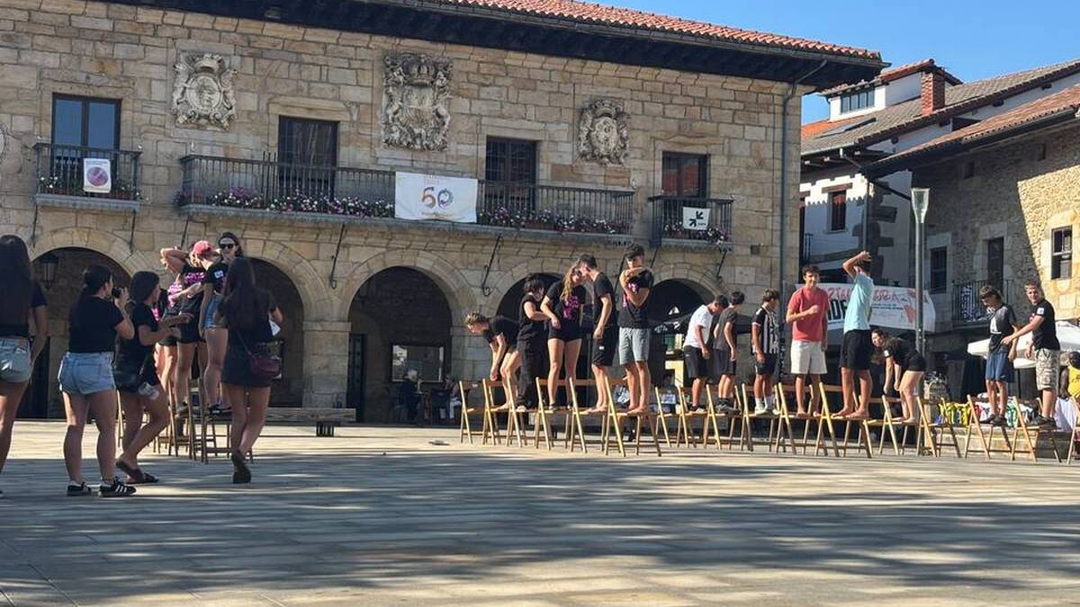 [ARGAZKI GALERIA] Gazte Eguna ospatu dute Otxandion, santamañen atarian