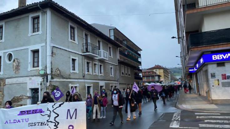 Martxoaren 8ko aldarriekin bat eginez, Dominika talde feministak Santamañezarrera irteera antolatu du