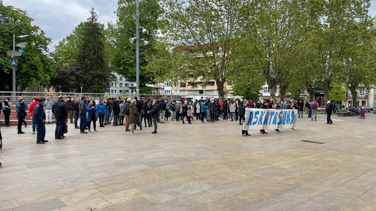 Euskal presoen aldeko elkarretaratzea egin dute Durangon