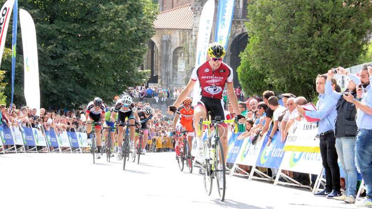 Gontzal Garciak Gipuzkoako Itzuliko etapa irabazi zuen atzo