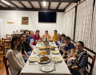 [ARGAZKI GALERIA]: Ardi esneagaz kozinatzeko hainbat errezeta Garaiko sukaldaritza tailerrean