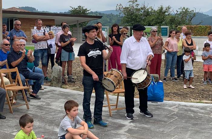 Jose Luis Zarrabeitia 'Urtain' atabalaria omenduko du Jaizale txistulari elkarteak