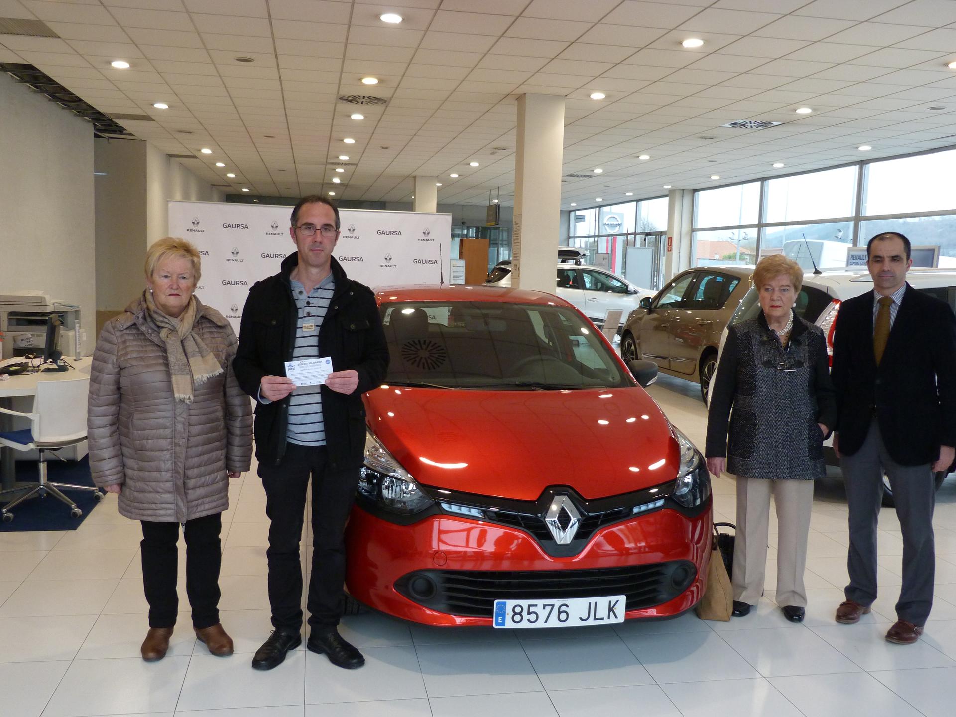 JAEDek entregatu du Renault Clio autoa