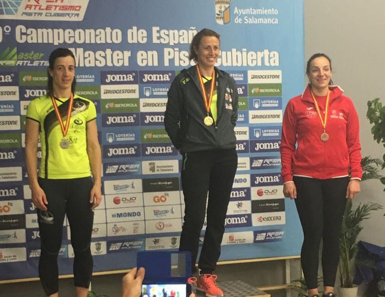 Begoña Martinez durangarrak domina bi irabazi ditu beteranoen atletismo txapelketan