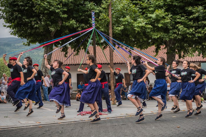 Donien Atxa jasota abiatu dituzte jaiak Garain - 21