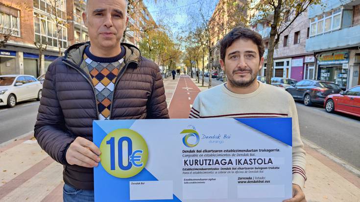Dendak Baik eta Kurutziaga ikastolak 8.000 euro banatu dituzte Gabonetako zozketan