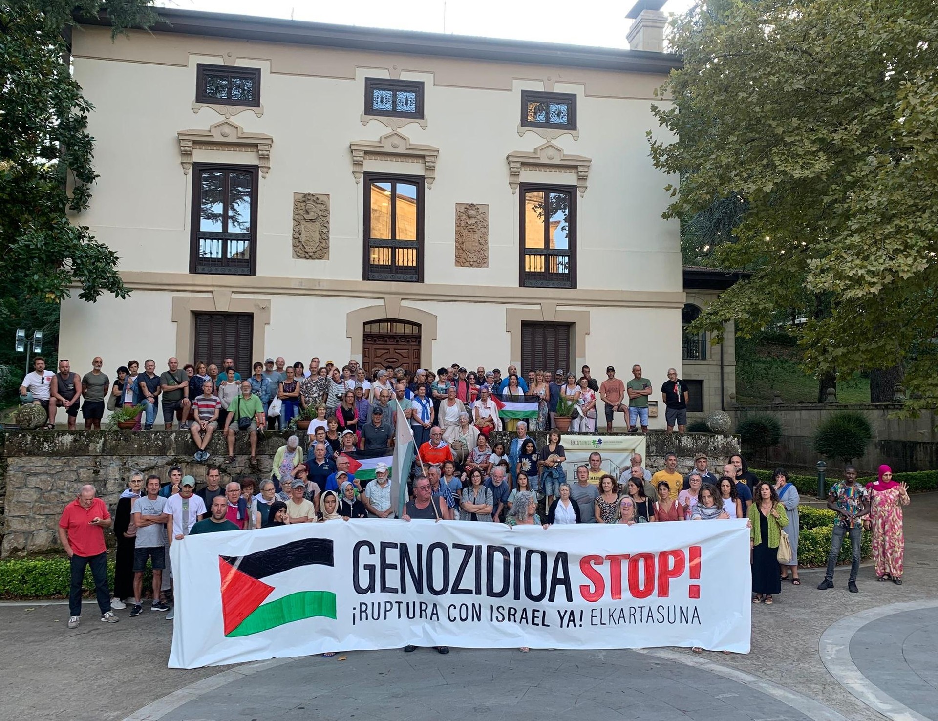 Palestinako genozidioa salatzeko lanuzteak gaur Durangaldean