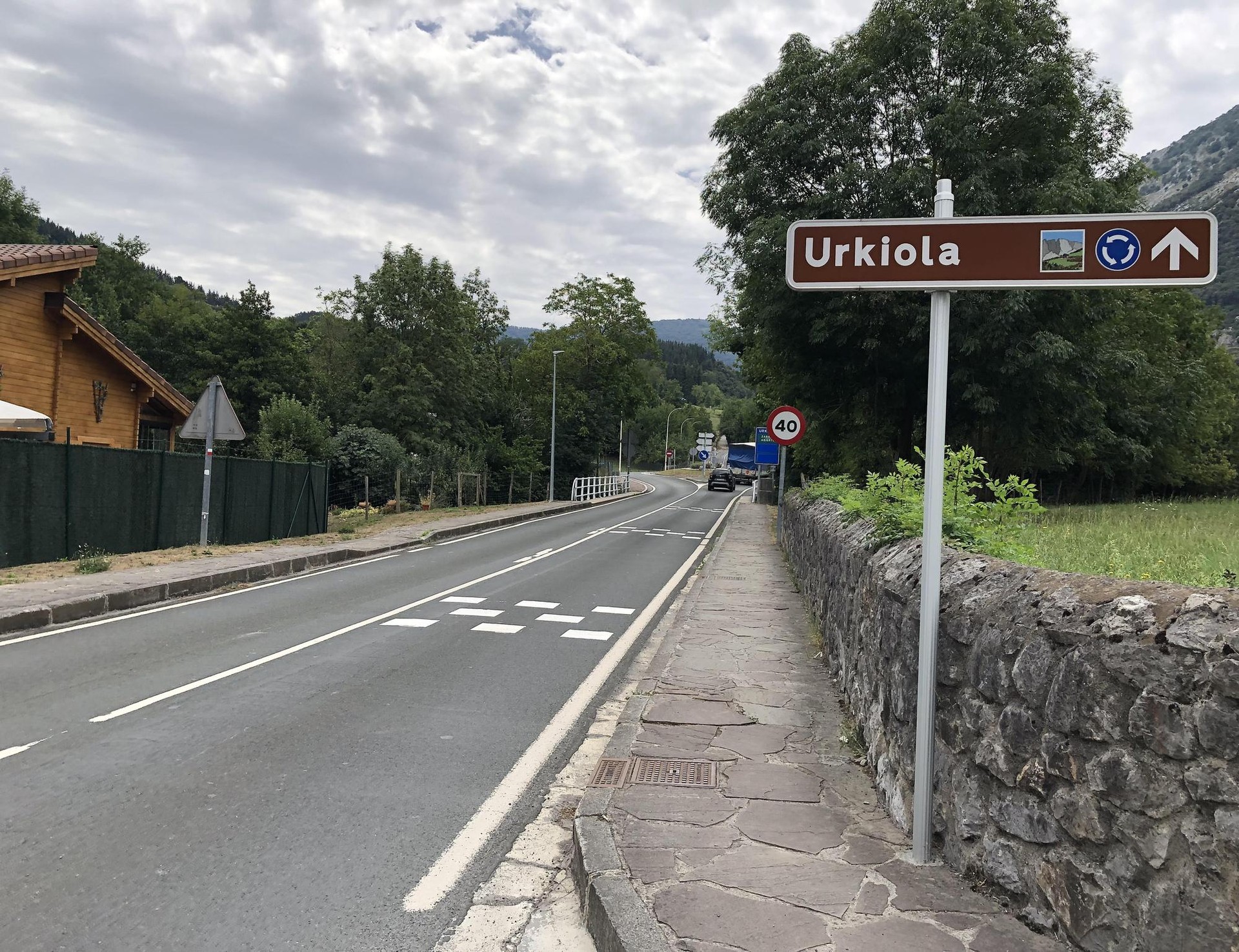 Pertsona bat hil da BI-623 errepidean, Urkiolako bidean gertatutako istripu batean.