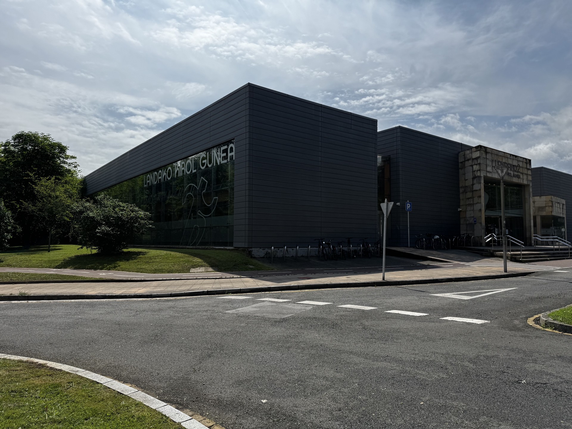 Landakoko aldagela mistoa arautu dute "erabiltzaile guztien erosotasuna bermatzeko"