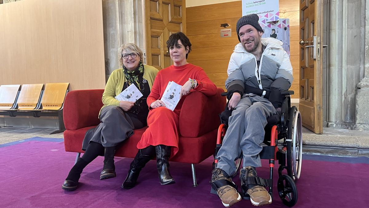 Telmo Irureta, Aitziber Garmendia eta Mireia Gabilondo San Agustin kulturgunearen denboraldi hasierako protagonista