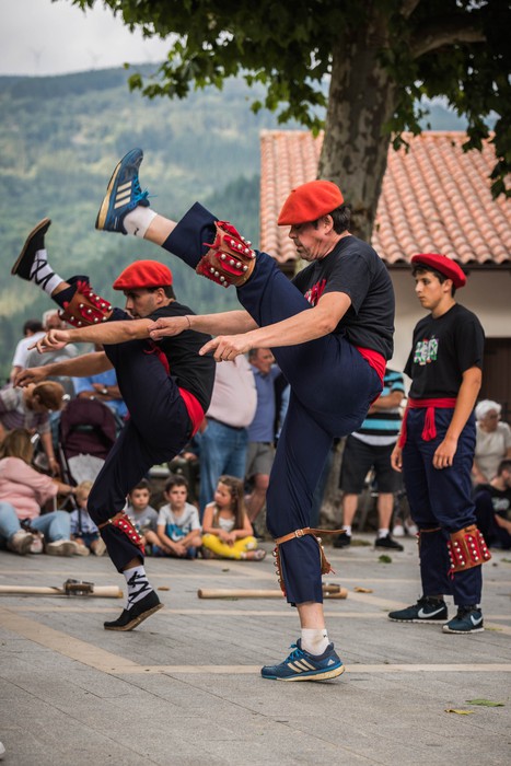 Donien Atxa jasota abiatu dituzte jaiak Garain - 17