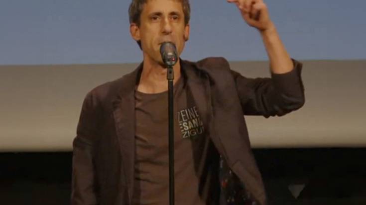 "Zerbait sartu zait begian" Antzerkia euskaraz