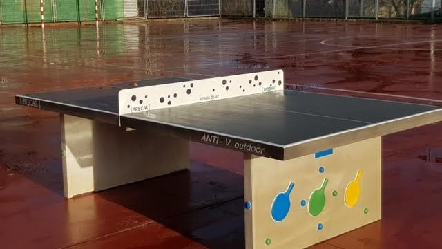Atxondoko eskolak ping-pong mahai berria du