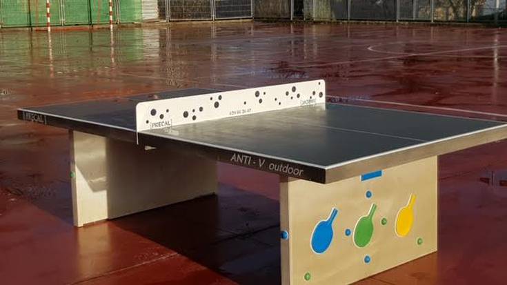Atxondoko eskolak ping-pong mahai berria du
