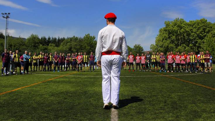 Elorrio Futbol Klubak 100 urte egin dituela ospatzeko, egun osoko jaia antolatu dute zapaturako