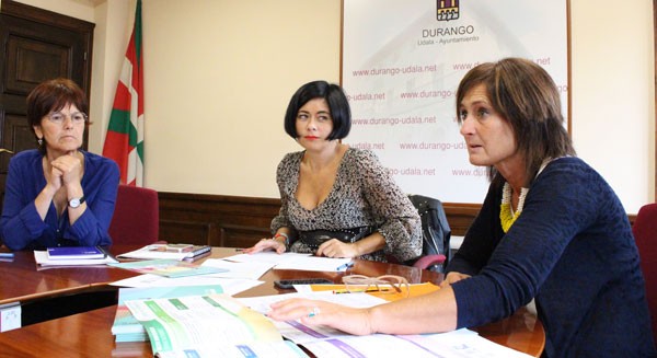 Adinekoentzako ikastaroetan 560 leku daude Durangon