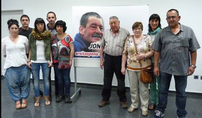 Jon Idigorasi “merezi duen errekonozimendua” emateko eskatu diote senideek udalari